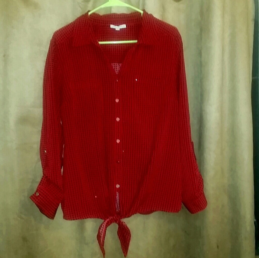 Notation front knot blouse
